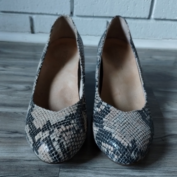 Vionic Antonia Tan/Gray Natural Snakeskin Wedge Pumps Shoe Womens Size 7 - Picture 2 of 5